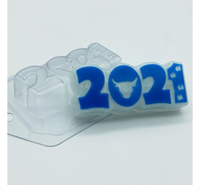 2021/ бык и следы, пластиковая форма