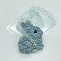 Кролик сидит боком, пластиковая форма